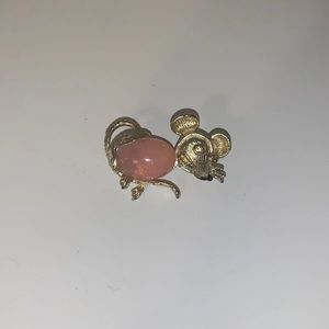 Vintage mouse pin!